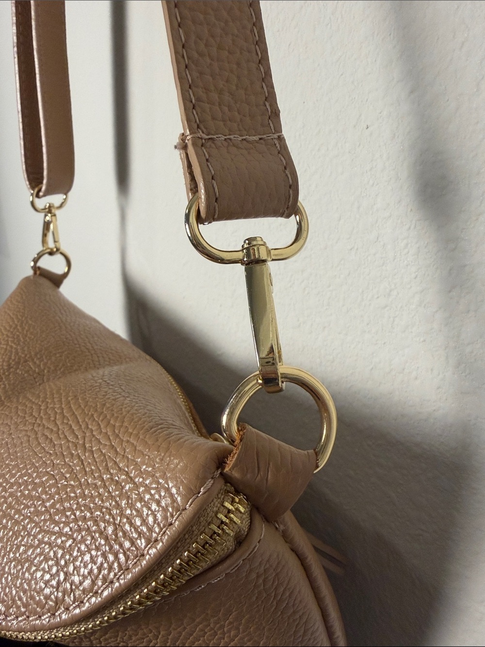 Ellie Beaumont Leather Pebbled Tan Camel Beige Curved Crossbody Bum Bag - Picture 8 of 13